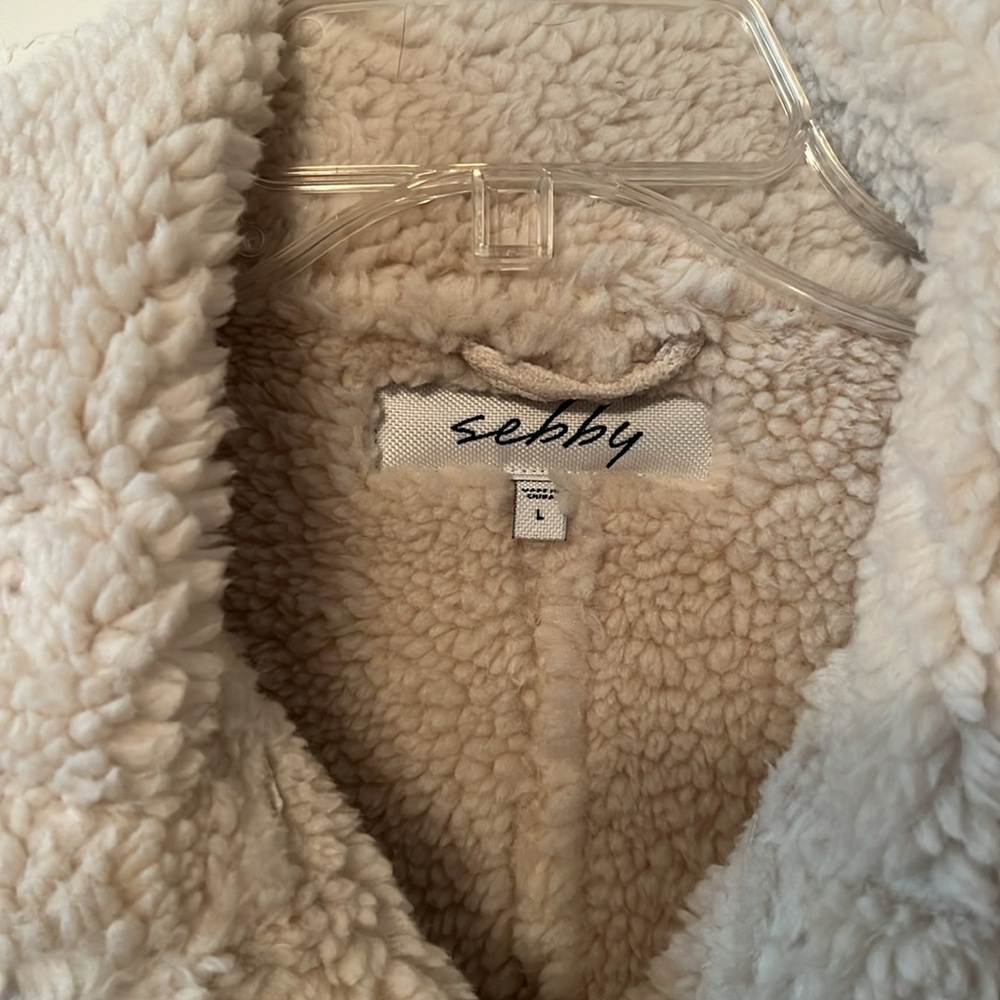 Sebby cream color faux suede Sherpa jacket. Women’s size Large. New with tags - Picture 2 of 10